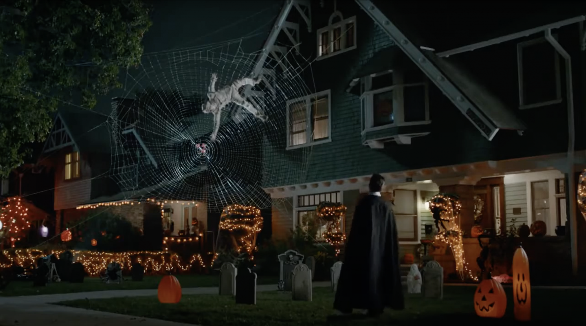 Skittles Giant Talking Spider / Signature Video Group - Toronto halloween commercial ads skittles candy